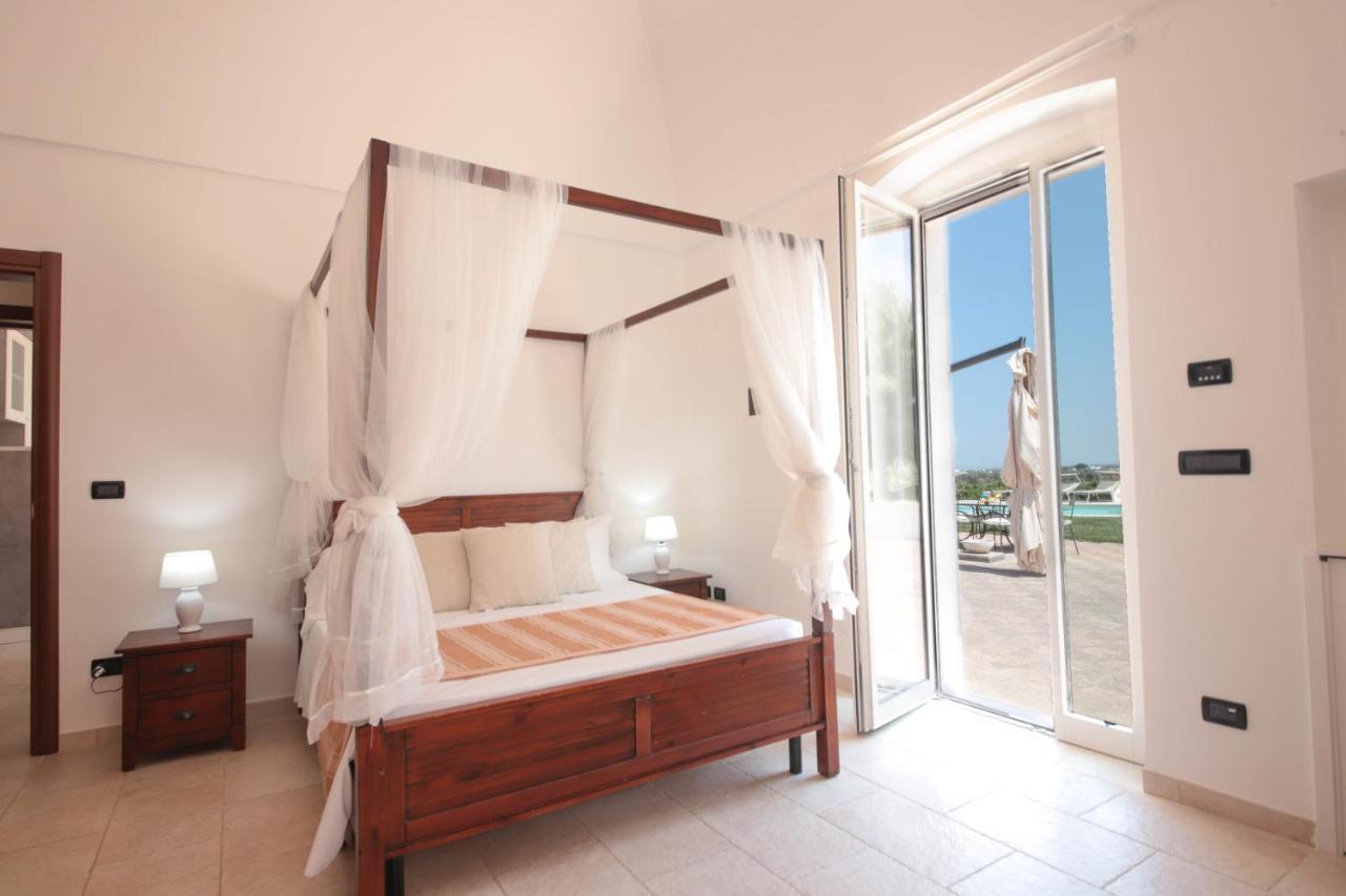 Villa Dyria Exclusive Swimming Pool Монополи Екстериор снимка